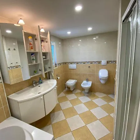 - Huge Terrace, Free P, Wi - Fi, Ac *