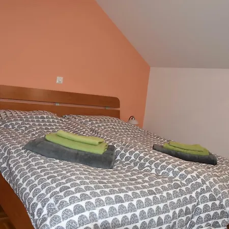 - Huge Terrace, Free P, Wi - Fi, Ac Apartment *